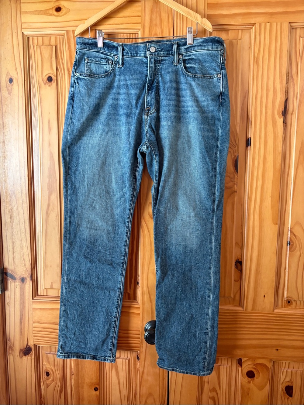 Abercrombie & Fitch Men’s Mid-Blue Straight Jeans